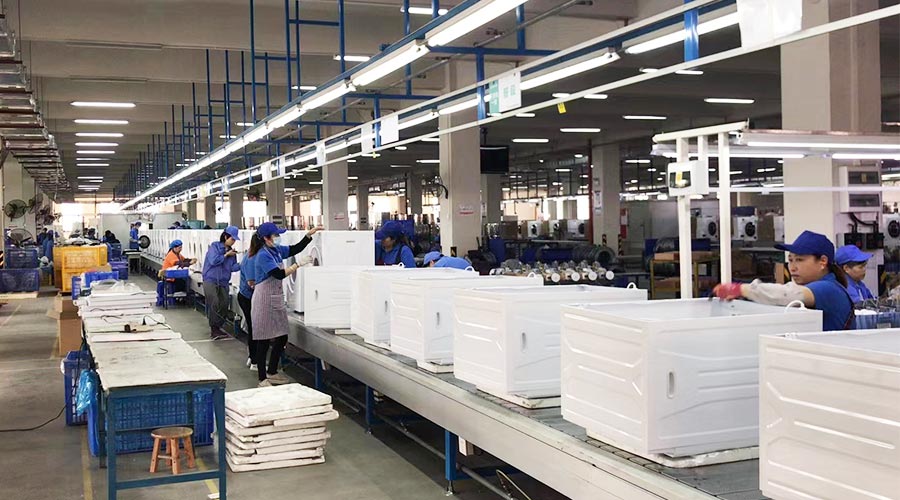 專業(yè)且專注！裝配車間開展客戶松下滾筒衣服烘干機生產(chǎn)