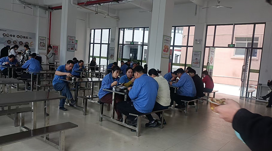 金環(huán)食堂，美味與關(guān)懷的港灣