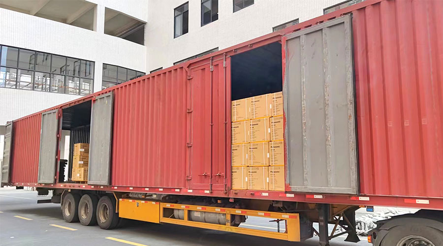 使命必達(dá)！高效完成國(guó)內(nèi)知名品牌客戶迷你洗衣機(jī)裝柜發(fā)貨