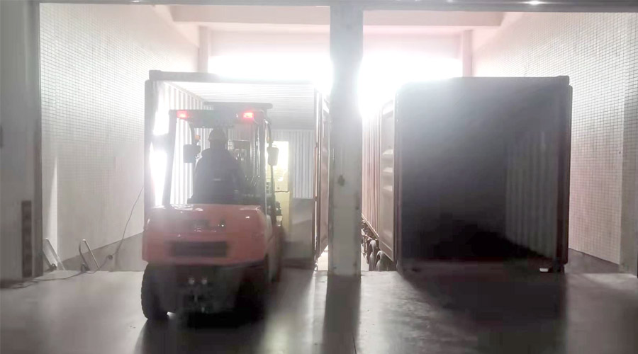 齊心協(xié)力為客戶！春節(jié)期間金環(huán)電器人員加班加點發(fā)貨